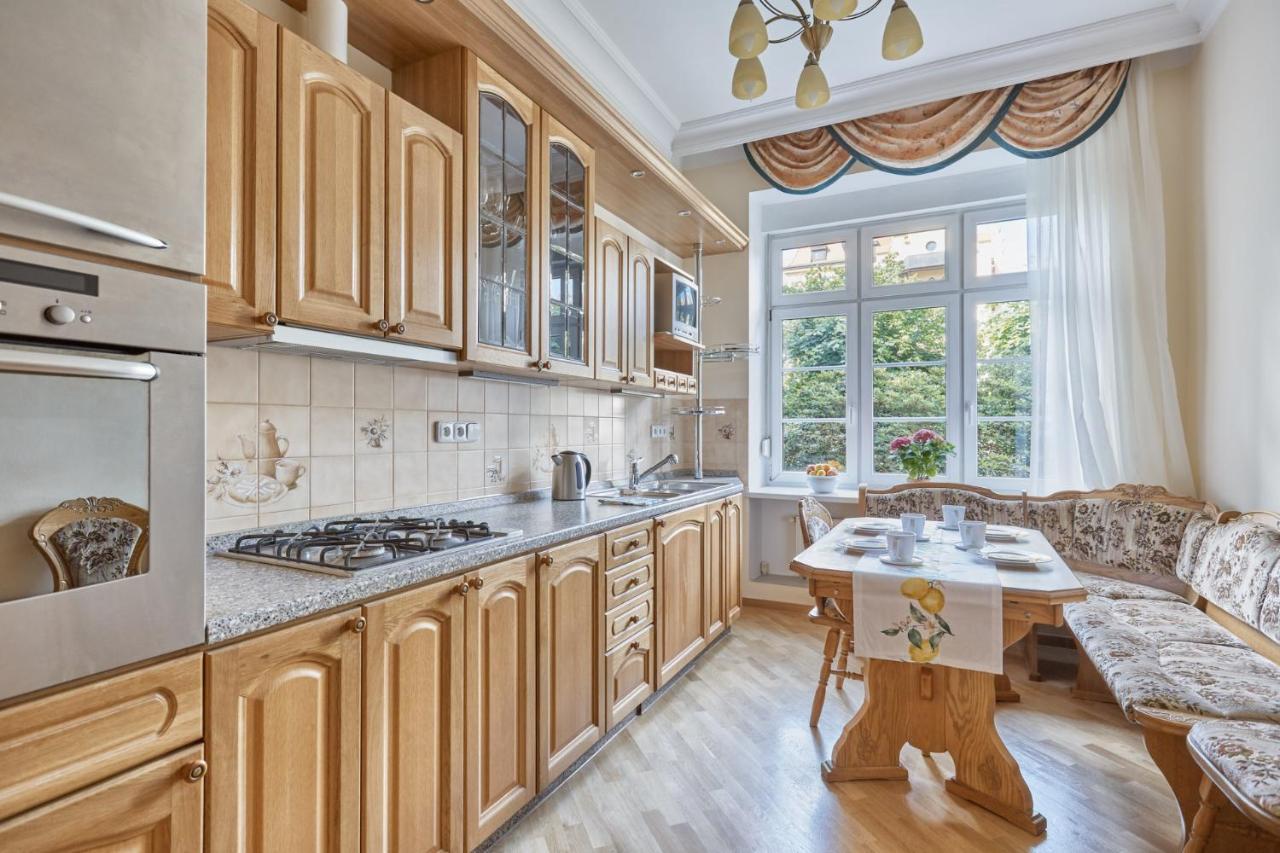 Villa Deluxe Apartments Карлови Вари Екстериор снимка